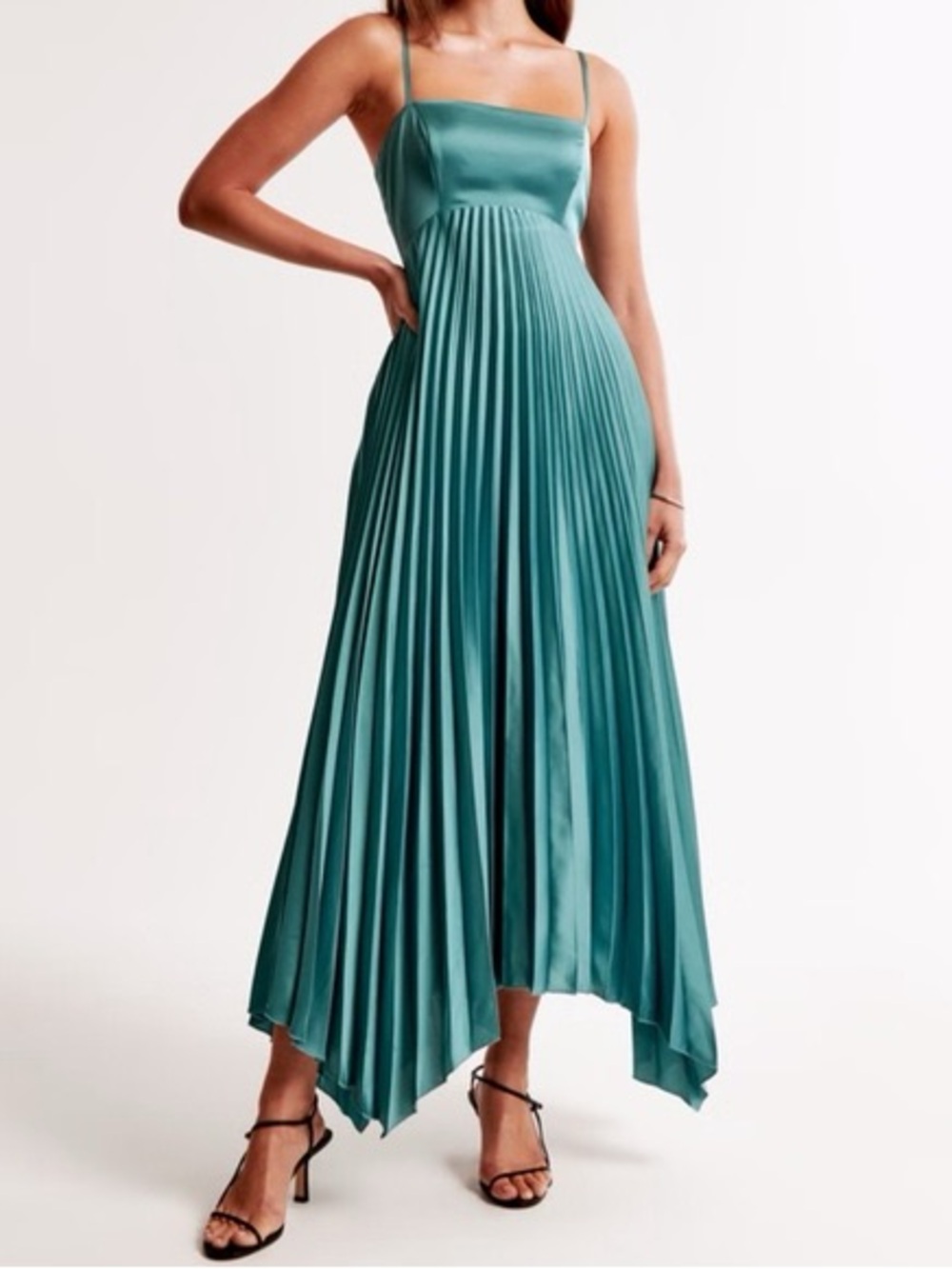 Abercrombie & Fitch Giselle Clasp Back Pleated Midi Dress